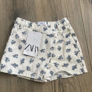 NEW Zara Toddler Skort Size 12-18 Month White Crossover Snap Blue Floral Print